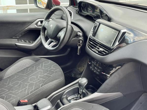 Peugeot 2008 I Рестайлинг с пробегом 2018 года, цена 1 485 000 рублей, 83400 км, внедорожник, Автокод Объявления
