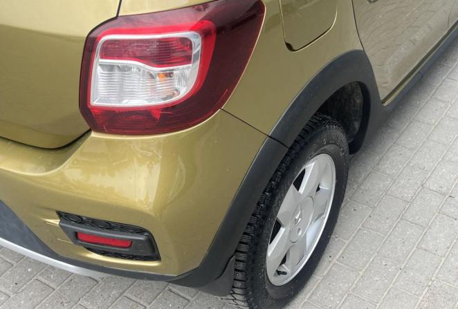 Renault Sandero II с пробегом 2015 года, цена 790 000 рублей, 177812 км, хэтчбек, Автокод Объявления