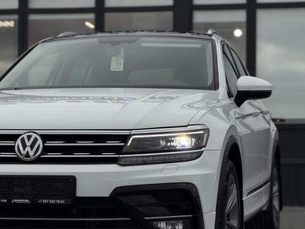 Volkswagen Tiguan II с пробегом 2018 года, цена 2 550 000 рублей, 143000 км, внедорожник, Автокод Объявления
