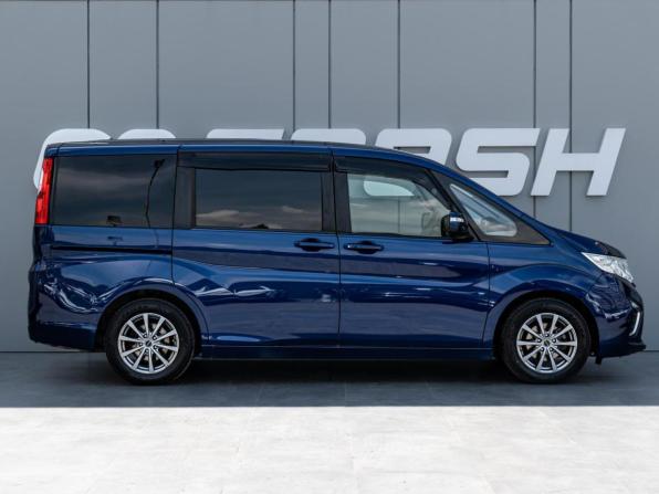 Honda Stepwgn V с пробегом 2017 года, цена 2 040 000 рублей, 96102 км, минивэн, Автокод Объявления