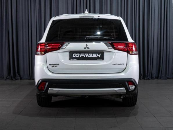 Mitsubishi Outlander III Рестайлинг 2 с пробегом 2018 года, цена 1 770 000 рублей, 173100 км, внедорожник, Автокод Объявления