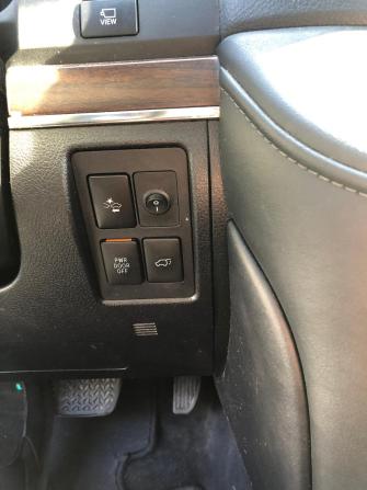 Toyota Land Cruiser 200 Series Рестайлинг 2 с пробегом 2016 года, цена 5 757 000 рублей, 228445 км, внедорожник, Автокод Объявления
