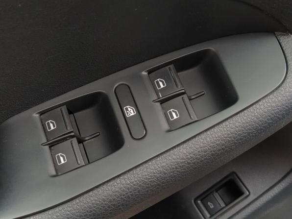 Volkswagen Jetta VI с пробегом 2014 года, цена 890 000 рублей, 180000 км, седан, Автокод Объявления