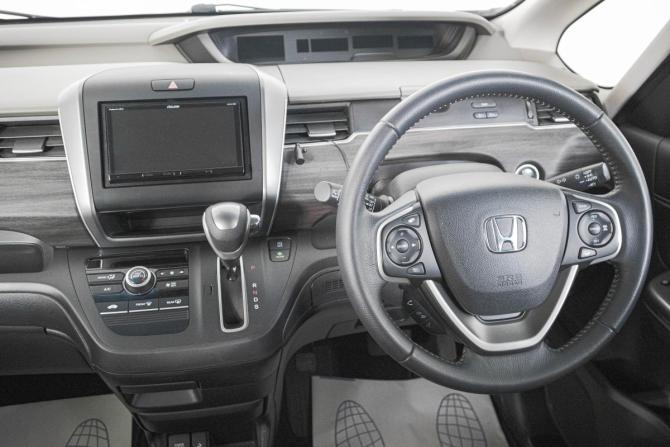 Honda Freed II Рестайлинг с пробегом 2021 года, цена 2 099 000 рублей, 47544 км, компактвэн, Автокод Объявления
