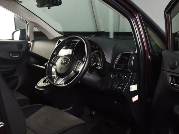 Toyota Ractis II с пробегом 2015 года, цена 1 144 995 рублей, 97298 км, хэтчбек, Автокод Объявления