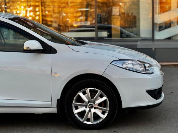 Renault Fluence I с пробегом 2011 года, цена 489 000 рублей, 205250 км, седан, Автокод Объявления