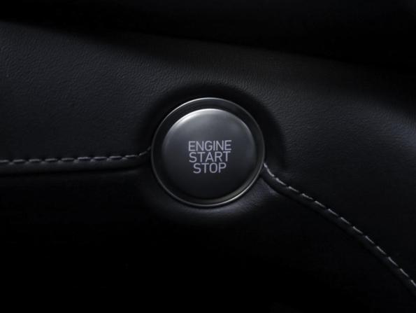 Hyundai Santa Fe IV Рестайлинг с пробегом 2022 года, цена 4 008 410 рублей, 70016 км, внедорожник, Автокод Объявления