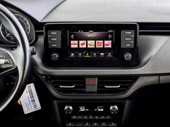 Skoda Rapid II с пробегом 2022 года, цена 1 600 000 рублей, 93487 км, лифтбек, Автокод Объявления
