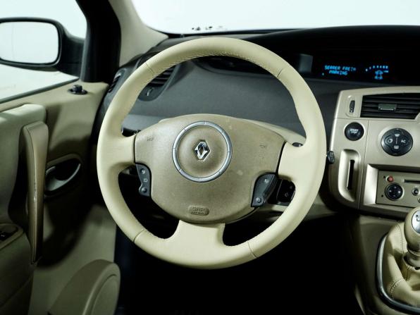 Renault Scenic II Рестайлинг с пробегом 2009 года, цена 598 000 рублей, 177207 км, компактвэн, Автокод Объявления