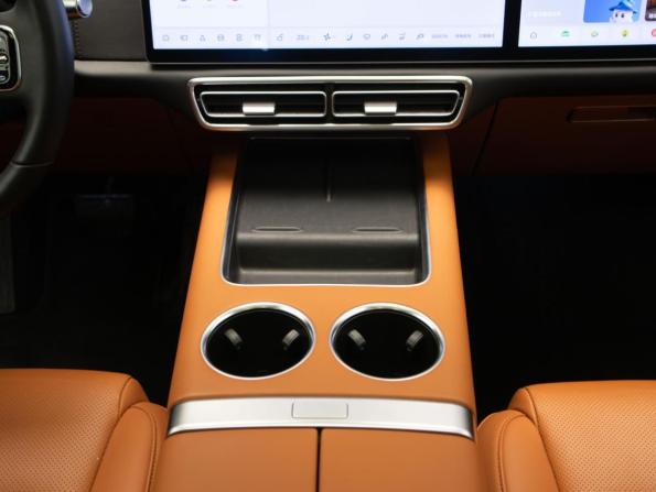 Li Auto (Lixiang) L7 I с пробегом 2023 года, цена 6 150 000 рублей, 26123 км, внедорожник, Автокод Объявления
