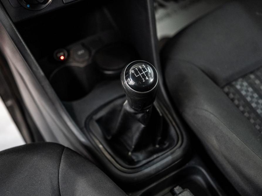 Volkswagen Polo V Рестайлинг Иркутск  - изображение 12
