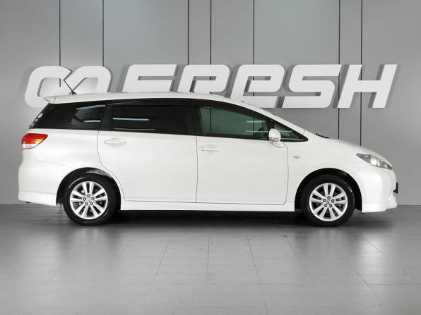 Toyota Wish II с пробегом 2009 года, цена 1 239 000 рублей, 162773 км, минивэн, Автокод Объявления