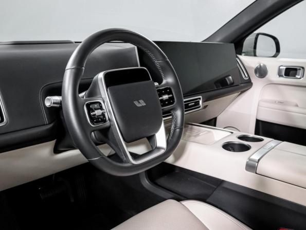 Li Auto (Lixiang) L6 с пробегом 2024 года, цена 5 380 000 рублей, 34000 км, внедорожник, Автокод Объявления