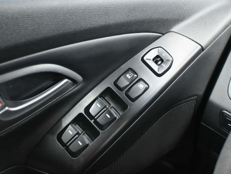 Hyundai ix35 I Рестайлинг Ростов-на-Дону  - изображение 19