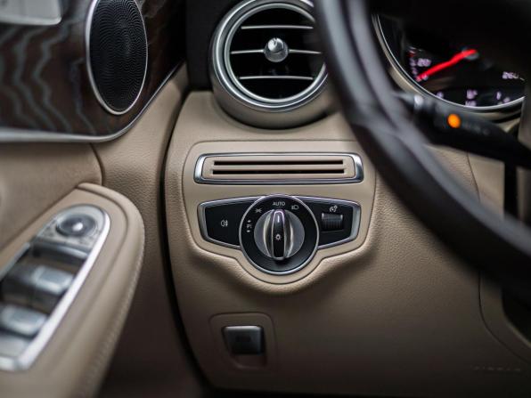Mercedes-Benz C-Класс IV (W205) с пробегом 2017 года, цена 2 399 000 рублей, 147066 км, универсал, Автокод Объявления