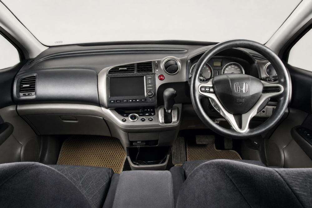 Honda Stream II Рестайлинг Челябинск  - изображение 10
