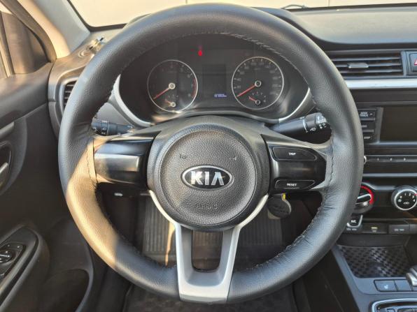 Kia Rio IV Рестайлинг с пробегом 2021 года, цена 1 000 000 рублей, 197000 км, седан, Автокод Объявления