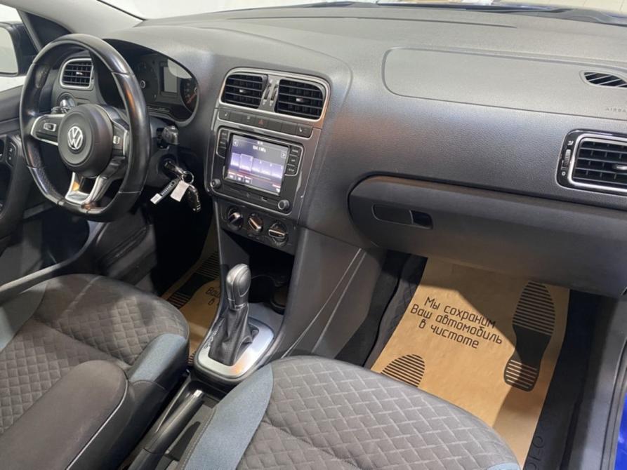 Volkswagen Polo V Рестайлинг Курск  - изображение 5