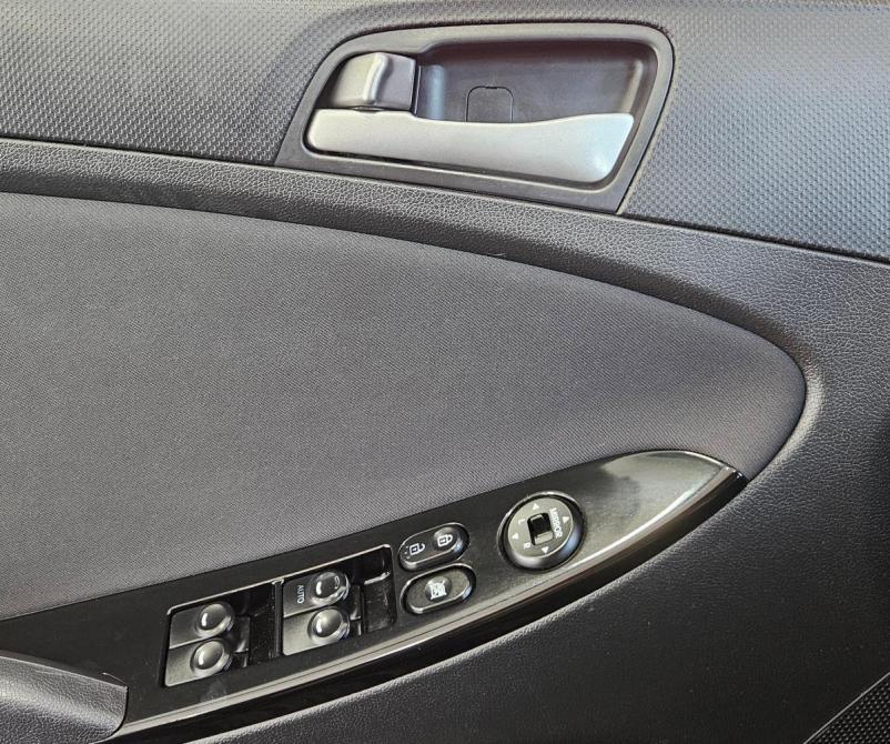 Hyundai Solaris I Рестайлинг Вологда  - изображение 16