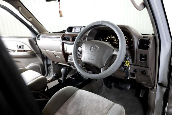 Toyota Land Cruiser Prado 90 Series Рестайлинг с пробегом 2001 года, цена 1 470 000 рублей, 393221 км, внедорожник, Автокод Объявления