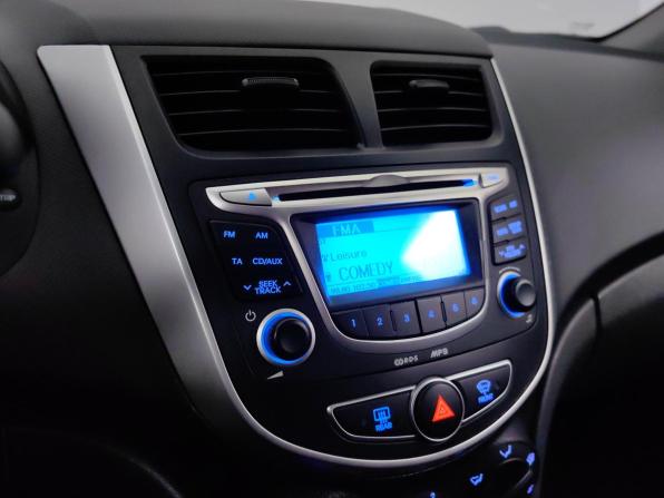 Hyundai Solaris I с пробегом 2012 года, цена 668 000 рублей, 130000 км, хэтчбек, Автокод Объявления