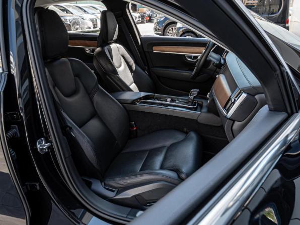 Volvo S90 II Рестайлинг с пробегом 2020 года, цена 4 360 000 рублей, 48657 км, седан, Автокод Объявления