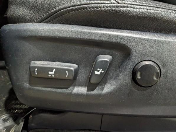 Toyota Land Cruiser Prado 150 Series Рестайлинг 1 с пробегом 2015 года, цена 3 080 000 рублей, 201000 км, внедорожник, Автокод Объявления