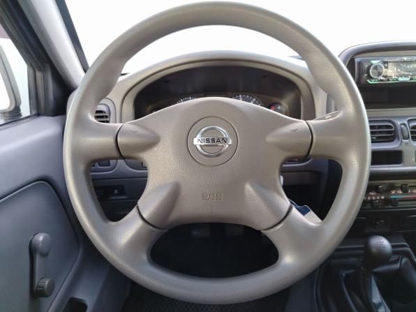 Nissan NP300 с пробегом 2012 года, цена 1 100 000 рублей, 205939 км, offers.body_type.unknown, Автокод Объявления