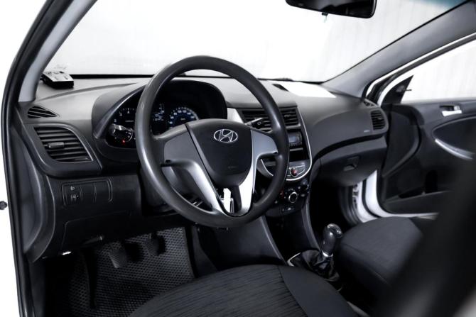 Hyundai Solaris I Рестайлинг с пробегом 2015 года, цена 849 000 рублей, 110446 км, хэтчбек, Автокод Объявления