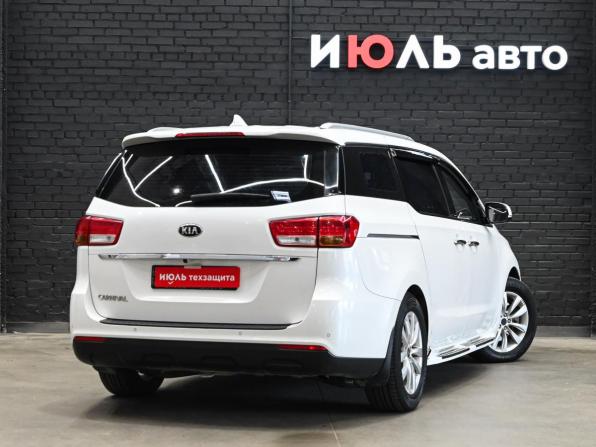 Kia Carnival III с пробегом 2018 года, цена 2 400 000 рублей, 155488 км, минивэн, Автокод Объявления