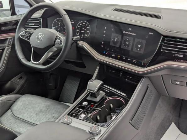 Новый Volkswagen Touareg III Рестайлинг 2024 года, цена 11 100 000 рублей, внедорожник, Автокод Объявления