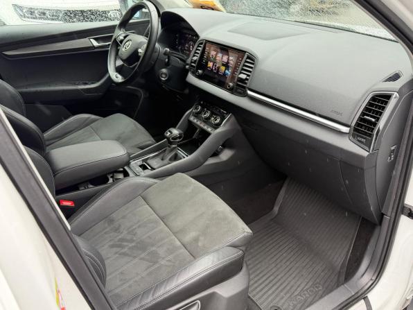 Skoda Karoq I с пробегом 2021 года, цена 2 649 000 рублей, 29000 км, внедорожник, Автокод Объявления