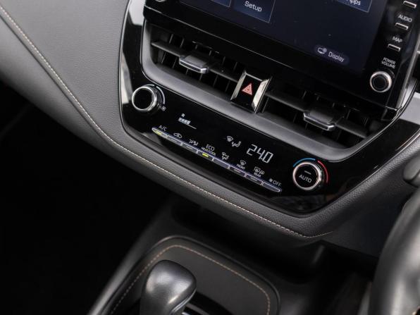 Toyota Corolla XII (E210) с пробегом 2020 года, цена 2 030 000 рублей, 56663 км, универсал, Автокод Объявления