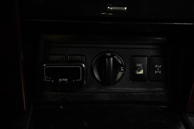 Toyota Land Cruiser Prado 150 Series Рестайлинг 1 с пробегом 2015 года, цена 3 229 000 рублей, 198690 км, внедорожник, Автокод Объявления