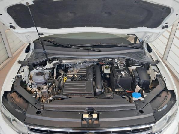 Volkswagen Tiguan II Рестайлинг с пробегом 2021 года, цена 2 660 000 рублей, 50562 км, внедорожник, Автокод Объявления