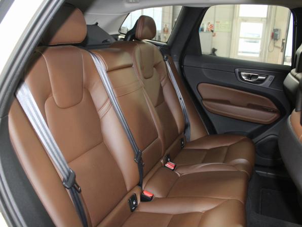 Volvo XC60 II с пробегом 2018 года, цена 2 939 000 рублей, 185600 км, внедорожник, Автокод Объявления