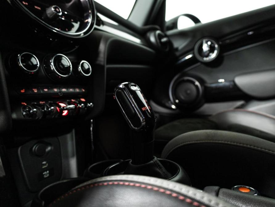 Mini Hatch III (F55/F56) Рестайлинг 2 Санкт-Петербург  - изображение 20