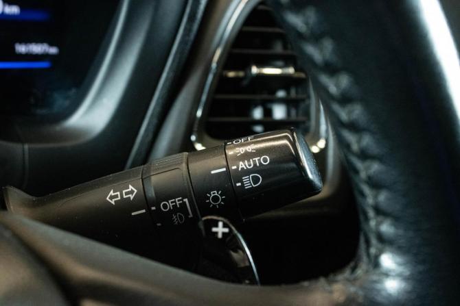 Honda Vezel I с пробегом 2014 года, цена 1 299 000 рублей, 161507 км, внедорожник, Автокод Объявления