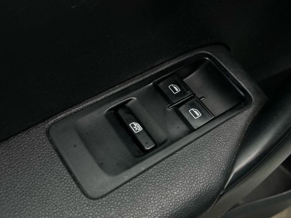 Volkswagen Polo V Рестайлинг с пробегом 2016 года, цена 790 000 рублей, 171150 км, седан, Автокод Объявления