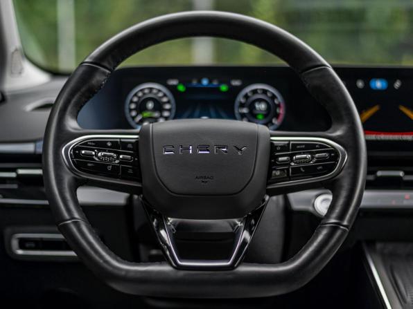 Omoda C5 I с пробегом 2023 года, цена 1 550 000 рублей, 42624 км, внедорожник, Автокод Объявления