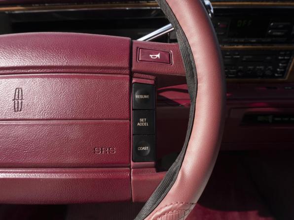 Lincoln Continental VIII с пробегом 1990 года, цена 819 000 рублей, 138318 км, седан, Автокод Объявления
