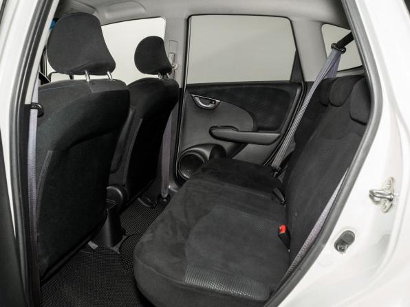 Honda Fit II с пробегом 2013 года, цена 910 000 рублей, 85598 км, хэтчбек, Автокод Объявления