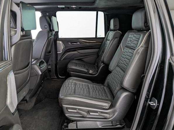 Cadillac Escalade V с пробегом 2023 года, цена 10 950 000 рублей, 32425 км, внедорожник, Автокод Объявления