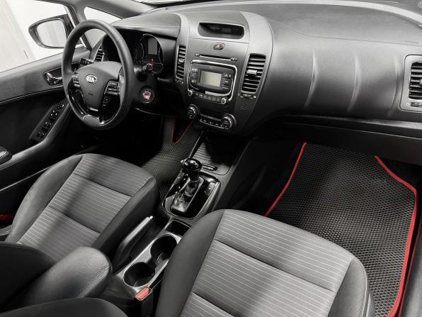 Kia Cerato III Рестайлинг (Classic) с пробегом 2017 года, цена 1 475 000 рублей, 125530 км, седан, Автокод Объявления