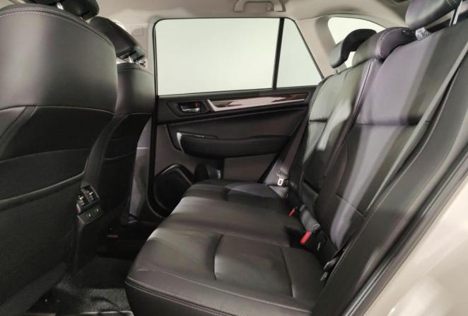 Subaru Outback V с пробегом 2016 года, цена 2 090 000 рублей, 240437 км, универсал, Автокод Объявления