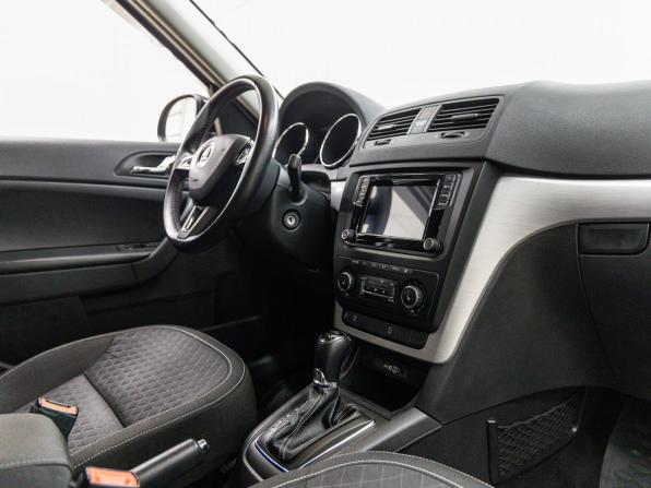 Skoda Yeti I Рестайлинг с пробегом 2016 года, цена 1 248 000 рублей, 130543 км, внедорожник, Автокод Объявления
