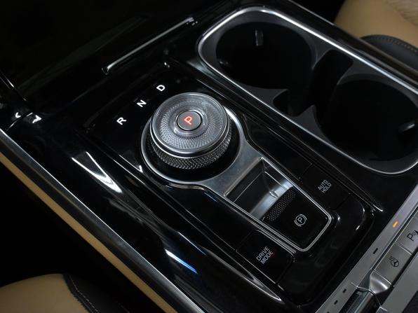 Kia Carnival IV с пробегом 2021 года, цена 4 060 000 рублей, 66000 км, минивэн, Автокод Объявления