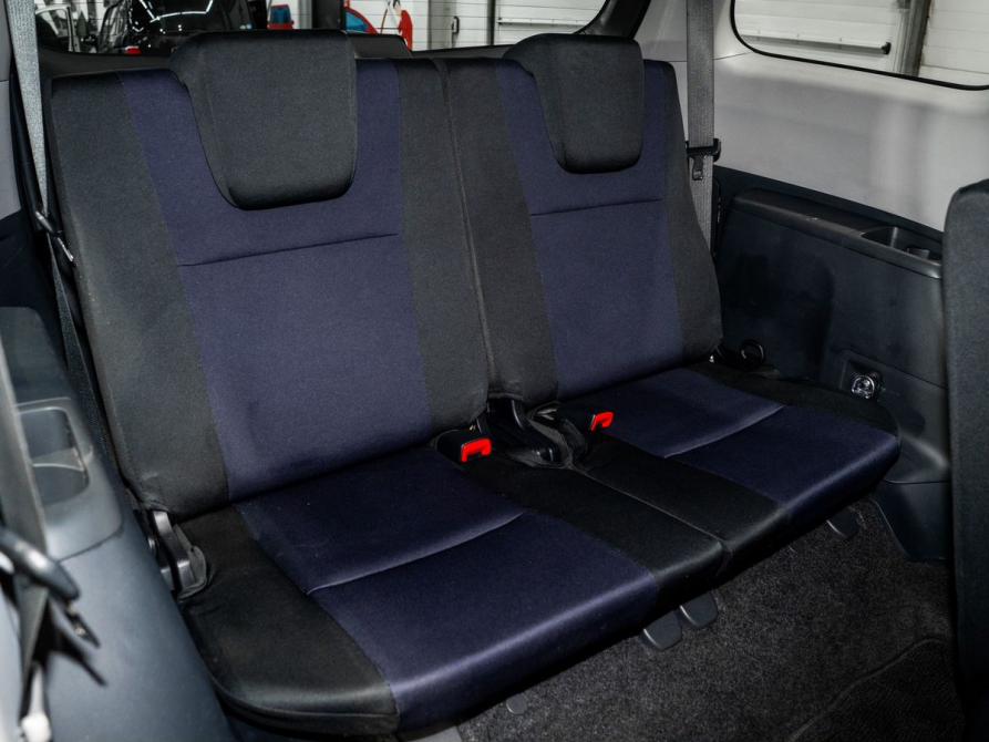 Toyota Wish II Рестайлинг Чита  - изображение 5