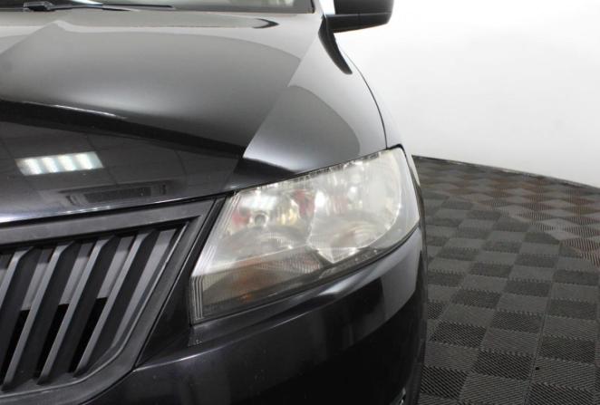 Skoda Rapid I с пробегом 2015 года, цена 925 000 рублей, 114235 км, лифтбек, Автокод Объявления