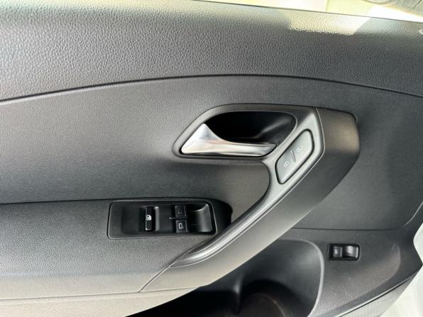 Volkswagen Polo V Рестайлинг с пробегом 2019 года, цена 1 040 000 рублей, 118133 км, седан, Автокод Объявления